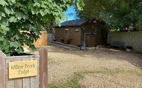 Cosy Dog Friendly Lodge With An Outdoor Bath On The Isle Of Wight